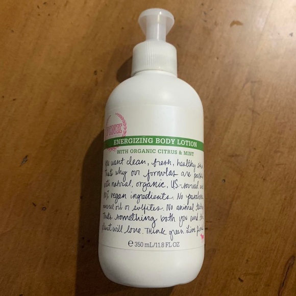 Victoria's Secret Pink Energizing Body Lotion with Organic Citrus & Mint